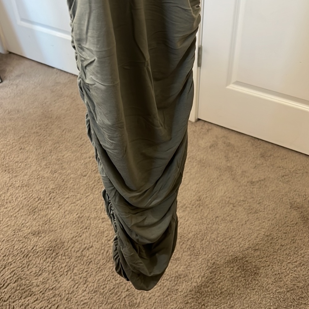 KRISA V-NECK MIDI DRESS - Picture 5 of 6